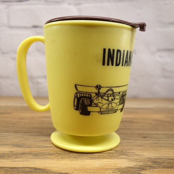 Indianapolis 500 Vintage Yellow Travel Coffee Mug Cup Whirley International - Picture 2 of 6